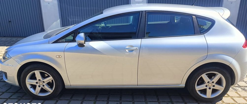 Seat Leon cena 17900 przebieg: 302000, rok produkcji 2010 z Gniezno małe 436